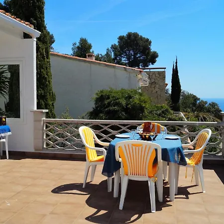 Casa Rosa Tossa de Mar